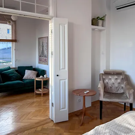 Sunny Center Nest *